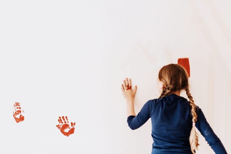 Comment entretenir et protéger vos peintures intérieures